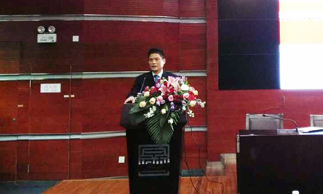 在北京师范大学2016年“物联网国际会议-IIKI2016”上。优胜客董事长杨冰之并“物联网及中国发展现状、政策与发展前瞻”为题作精彩演讲。
