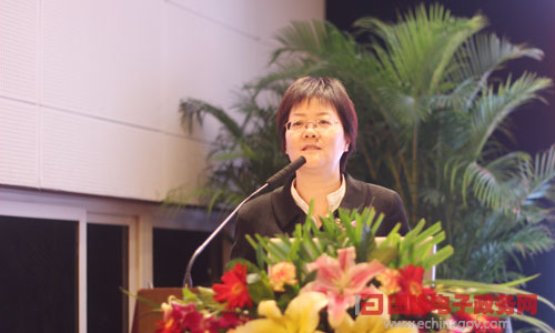 在"2014中国智慧政府发展年会"上，优胜客互联总经理、首席规划师郑爱军发表主题演讲